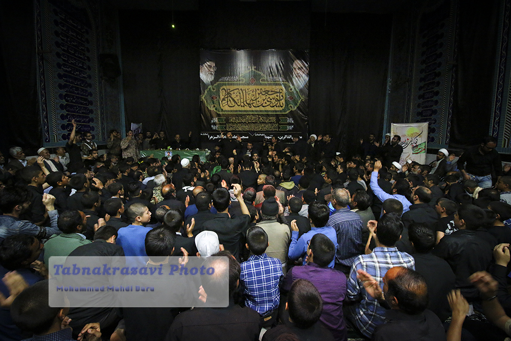 گزارش تصویری مراسم وداع با پیکر شهید مدافع حرم در شب شهادت امام موسی جعفر