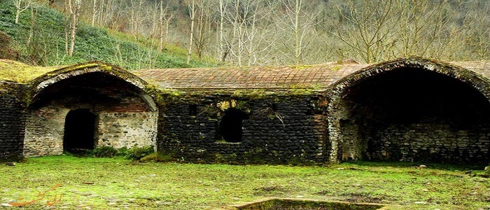 معرفی آثار تاریخی و جاذبه های گردشگری استان گیلان/آثار باستانی مارلیک، کاخ ییلاقی سردار امجد، کاروانسرای تی تی، قلعه لیسار