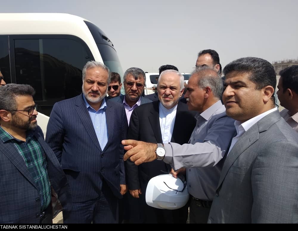گزارش تصویری: بازدید وزیر امورخارجه از سومین قطب پتروشیمی کشور گزارش تصویری: بازدید وزیر امورخارجه از سومین قطب پتروشیمی کشور