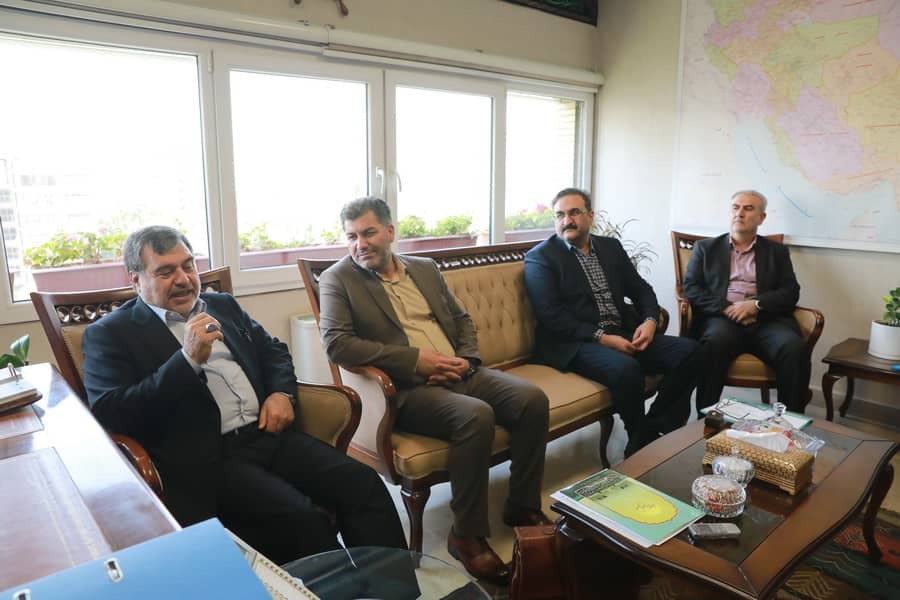 بافت های فرسوده شهر ایلام باید در محلات مختلف شناسایی و قابلیت ها و ظرفیت های آنها احصاء شود&nbsp;