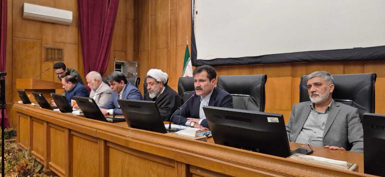 معاون رئیسجمهور در امور مناطق محروم از آمادگی دولت برای احیاء واحدهای اقتصادی راکد کرمان خبر داد معاون رئیسجمهور در امور مناطق محروم از آمادگی دولت برای احیاء واحدهای اقتصادی راکد کرمان خبر داد