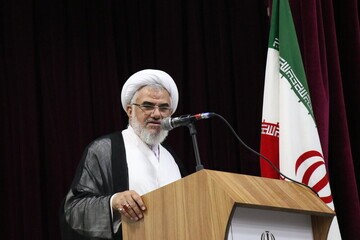 اقتدار امت اسلامی از سجاده&zwnj;ها آغاز می&zwnj;شود