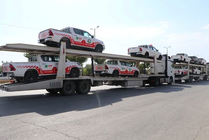 گام بلند هلال‌احمر کرمانشاه در مسیر امدادرسانی سریع‌تر/ ۱۸ خودروی نو وارد ناوگان شد