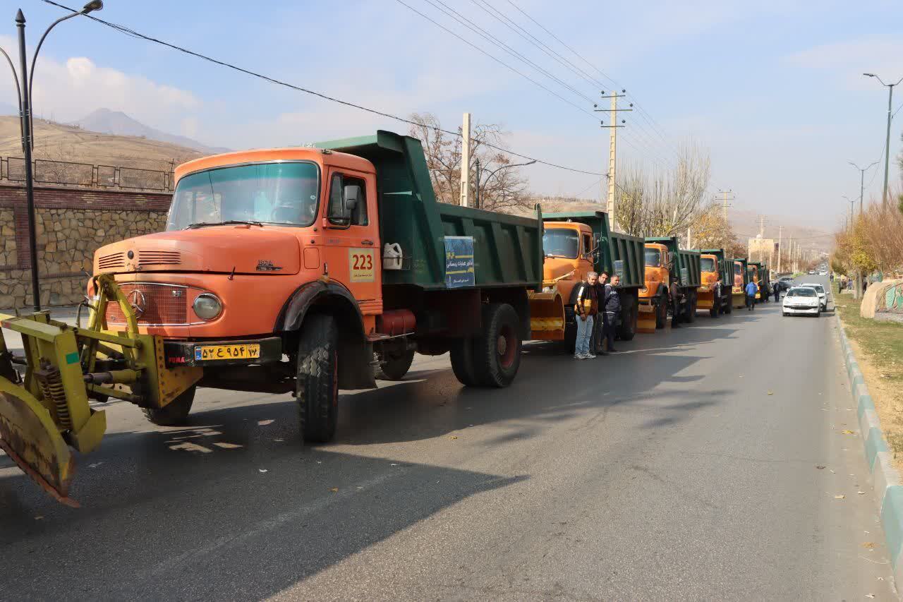 آمادگی ۱۰۰ درصدی شهرداری همدان برای زمستان/ به&zwnj;کارگیری ۲۰۰ دستگاه ماشین آلات در طرح برف&zwnj;روبی