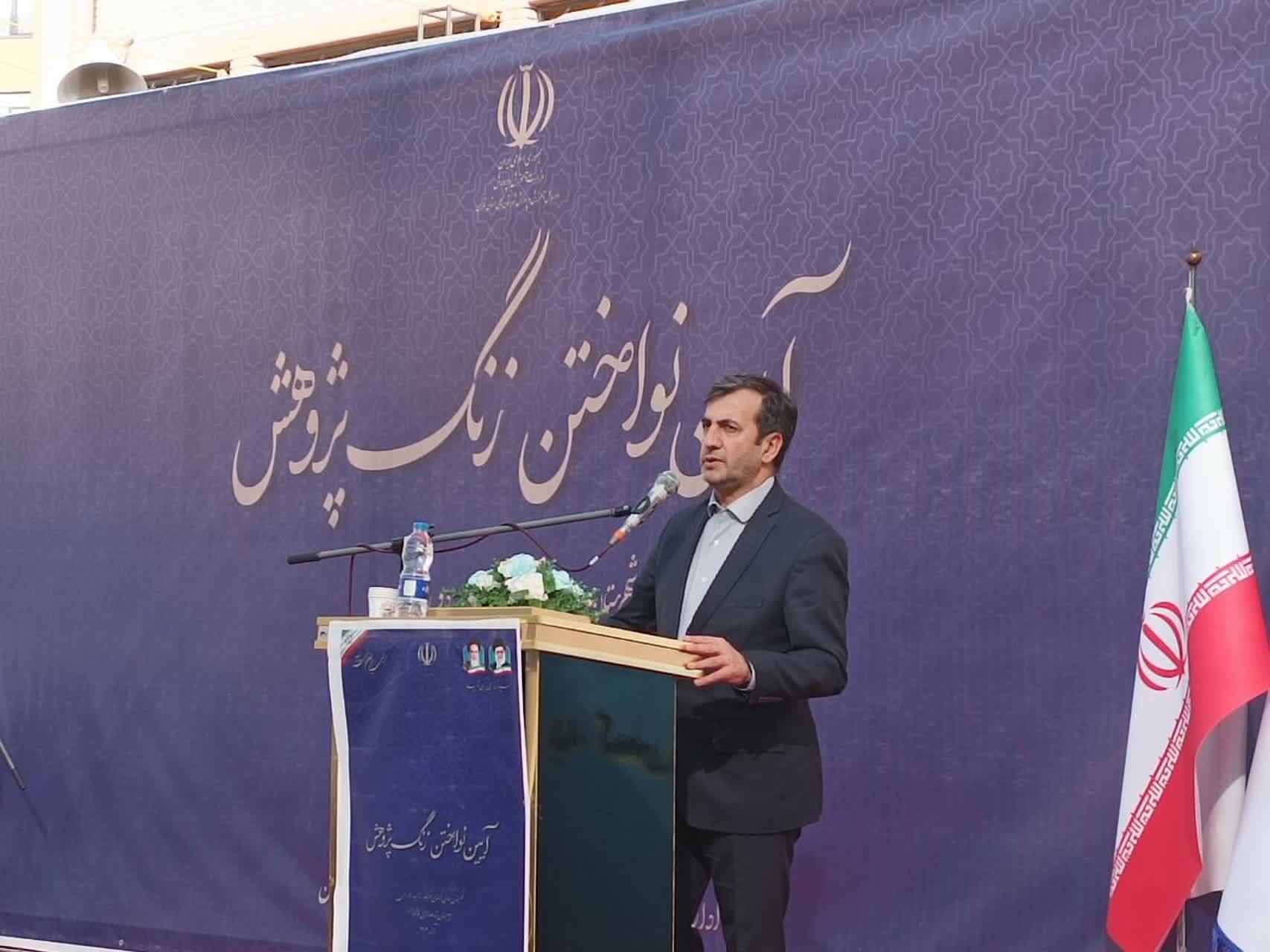 آینده کشور بر دوش پژوهشگران جوان بنا میشود آینده کشور بر دوش پژوهشگران جوان بنا میشود