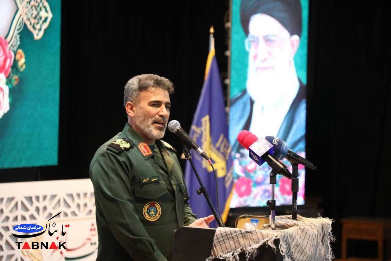 عضویت در بسیج تعهدی بزرگ برابر خدا و نظام اسلامی است