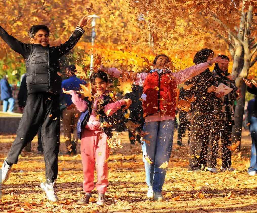 برگزاری سومین جشنواره پاییزی برگ&zwnj;ریزان هگمتانه، در همدان + عکس