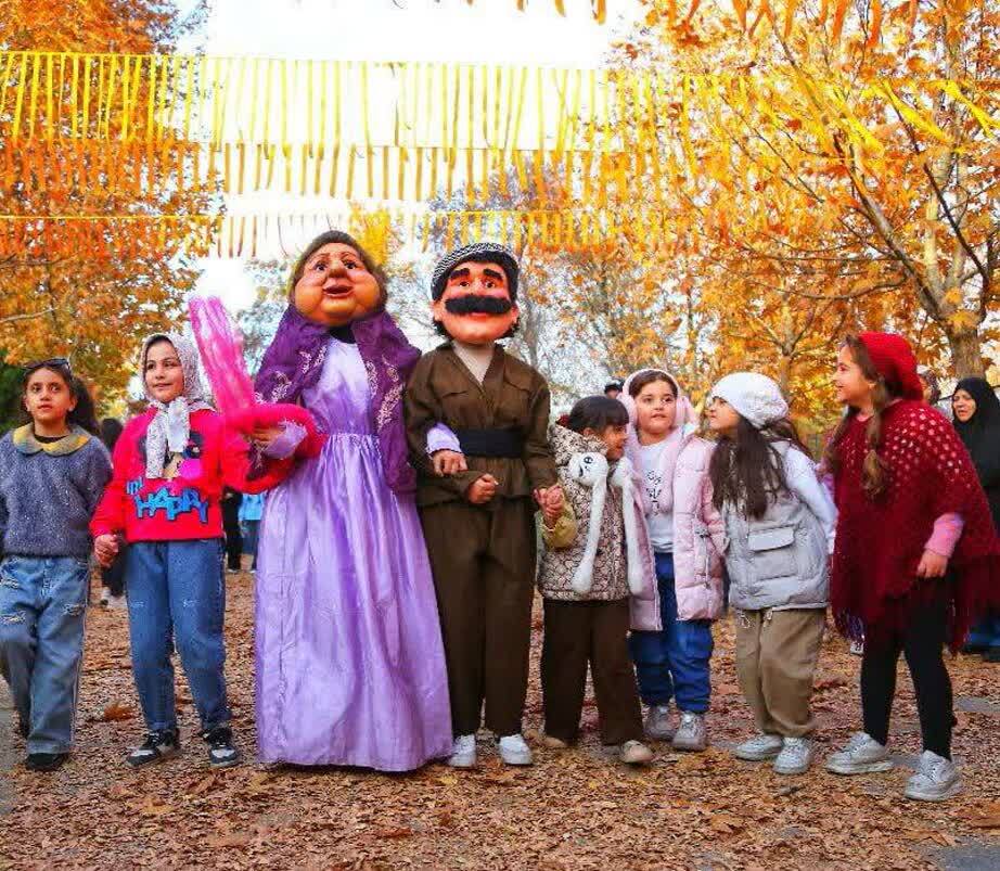 برگزاری سومین جشنواره پاییزی برگ&zwnj;ریزان هگمتانه، در همدان + عکس