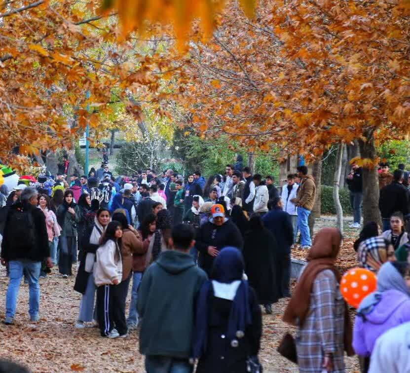 برگزاری سومین جشنواره پاییزی برگ&zwnj;ریزان هگمتانه، در همدان + عکس