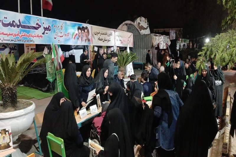 ادای احترام به شهدای دانشآموز میناب در میز خدمت مردمی خمام + تصاویر ادای احترام به شهدای دانشآموز میناب در میز خدمت مردمی خمام + تصاویر