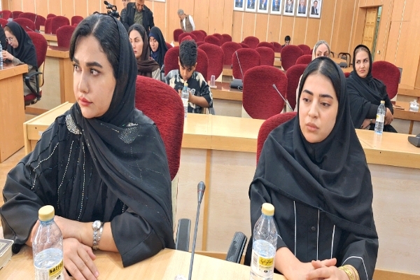 صنایع دستی کهگیلویه و بویراحمد در جستوجوی بازار؛ از دغدغه معیشت هنرمندان تا وعدههای حمایتی استاندار صنایع دستی کهگیلویه و بویراحمد در جستوجوی بازار؛ از دغدغه معیشت هنرمندان تا وعدههای حمایتی استاندار