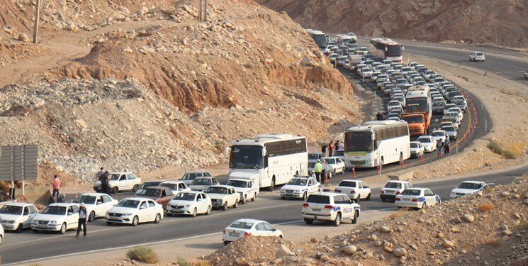 تردد ۹۰ هزار نفر از مرزهای خوزستان برای شرکت در مراسم تشییع رهبر شهید
