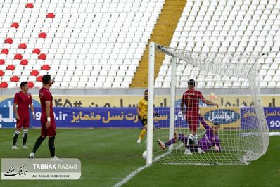 گزارش تصویری فوتبال پدیده مشهد _:سپاهان اصفهان