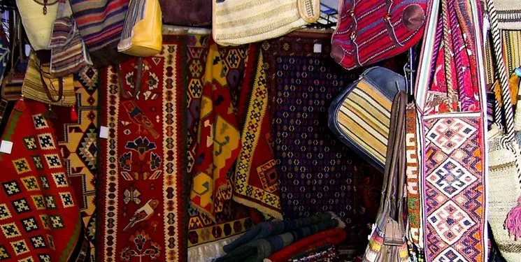 برپایی نمایشگاه عرضه محصولات تولیدی مددجویان کمیته امداد چهارمحال و بختیاری