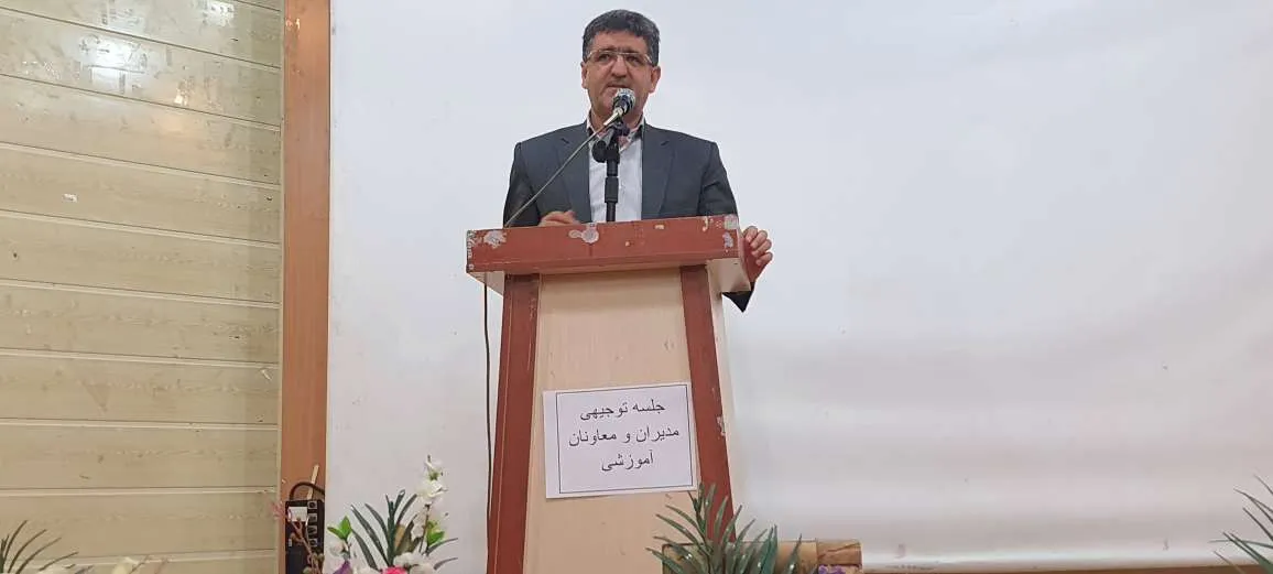 معلم وفادارترین قشر به نظام و انقلاب