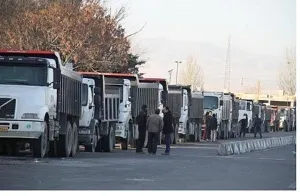 متولی واحدی برای رسیدگی به مطالبات کامیون داران وجود ندارد