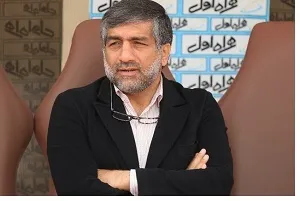 باید مقابل بازیکنان و کادر فنی نفت‌ از جا برخاست