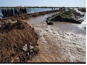 سیلاب به10هزارهکتار زمین های کشاورزی شهرستان هویزه خسارت زد