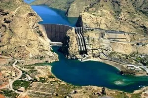 چنین پائیز کم‌آبی نداشته‌ایم/با بحران کمبود آب مواجه هستیم