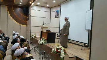 نشست آموزشی روحانیون فعال بیرجند برگزار شد