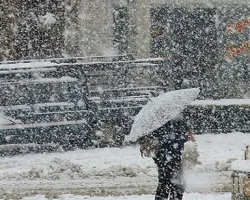 کولاک برف در گردنه‌های غرب اصفهان