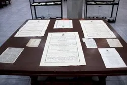 برپایی نمایشگاه اسناد تاریخی در دانشگاه اصفهان